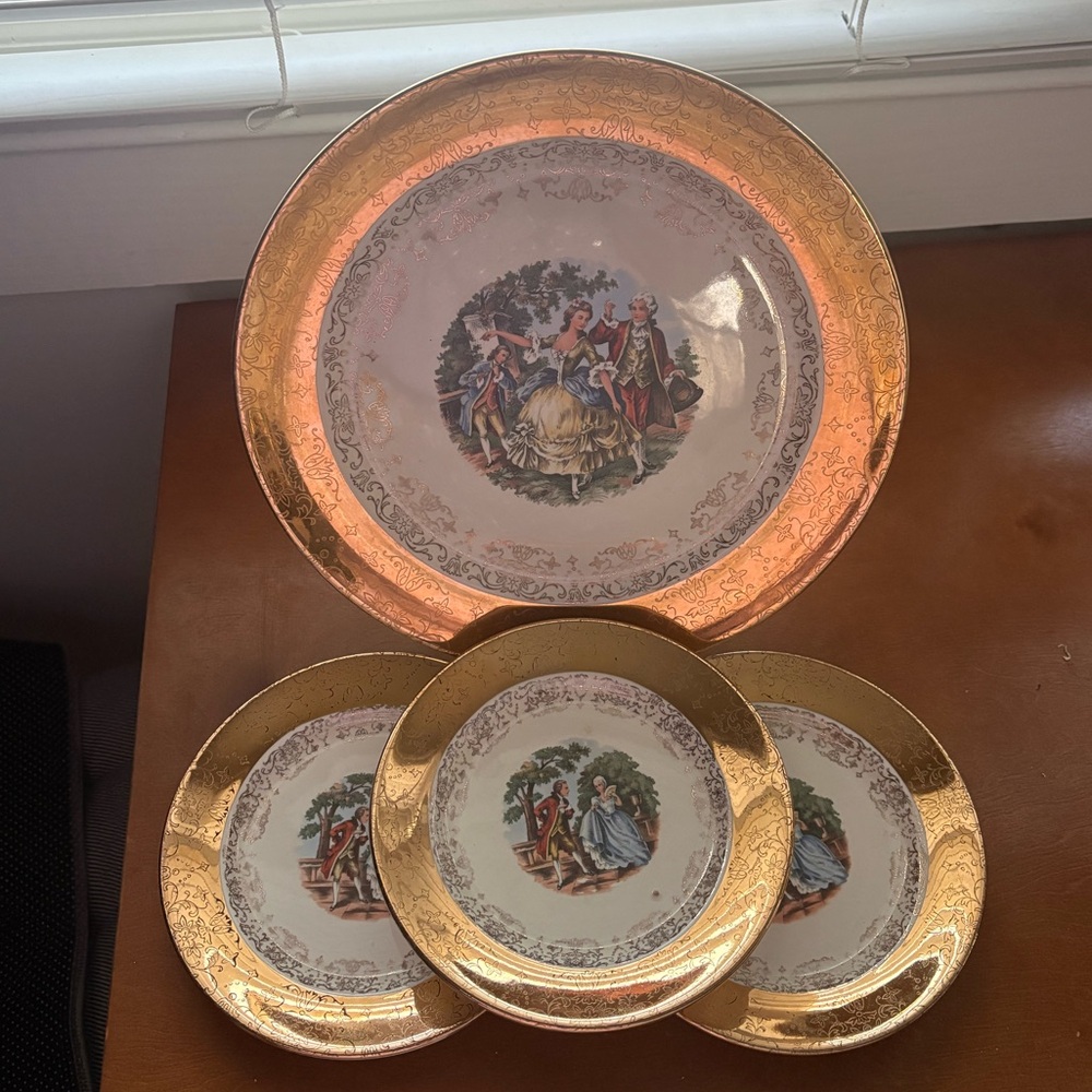 Vintage Sabin 22k Crest of Gold Collectors Plate Courting Couple New Orleans Set